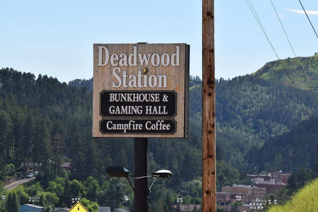 Deadwood Station Bunkhouse And Gambling Hall Motel Esterno foto